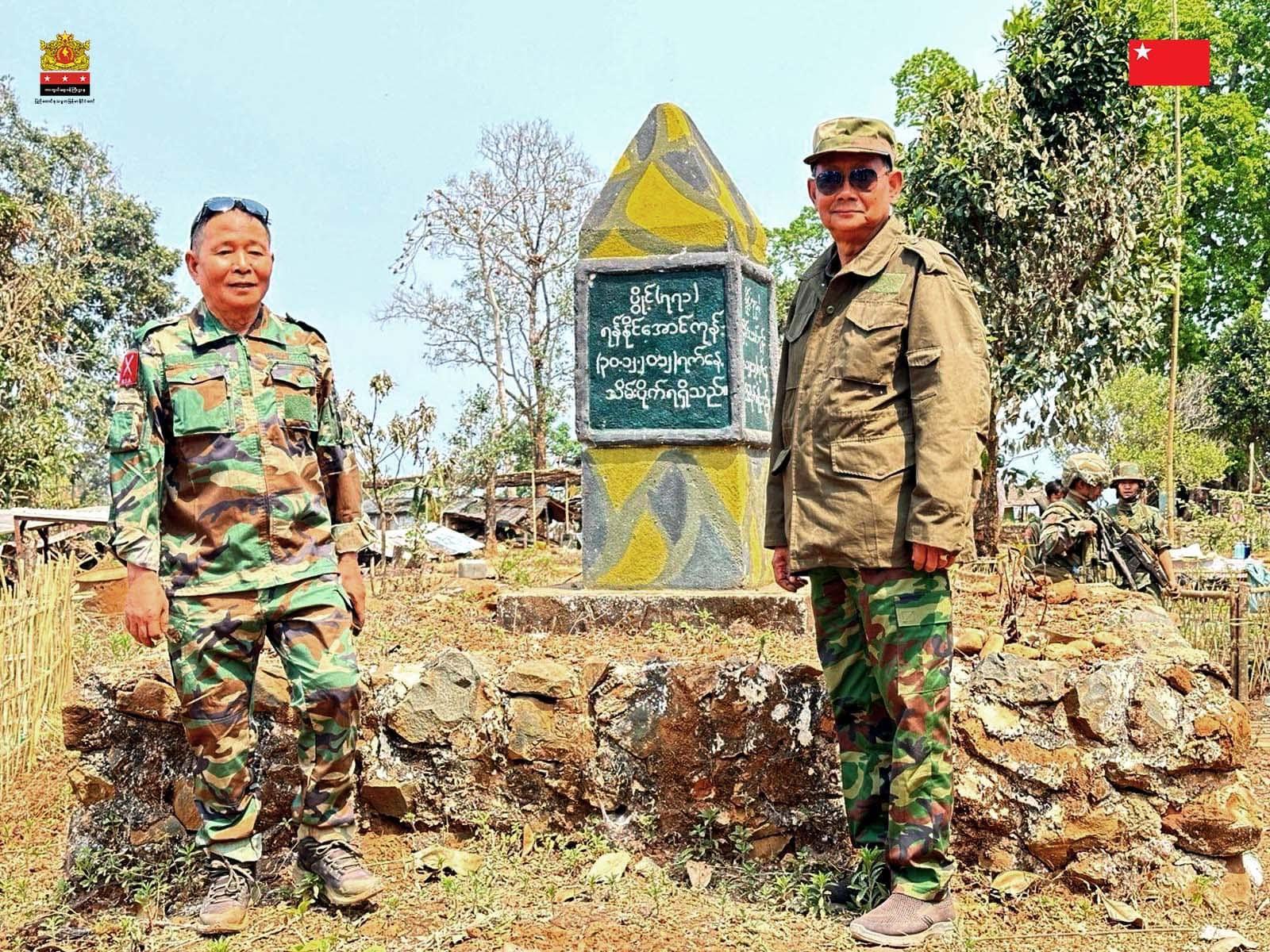 MOD ဝန်ကြီး ဦးရည်မွန်နှင့် ကွယ်လွန်သူ KIA စစ်ဦးစီးချုပ်၊ PDF အမှတ်(၁) စစ်ဒေသမှူး ဒု-ဗိုလ်ချုပ်ကြီး Rခေါင်လွမ်း/Photo - MOD