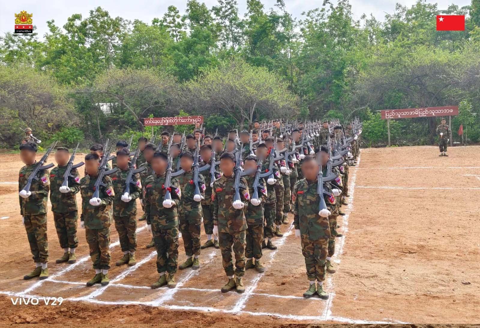 တိုက်ပွဲဝင်ဖို့ လေ့ကျင့်၊ ပြင်ဆင်နေတဲ့ PDF ရဲဘော်တွေ/Photo - MOD