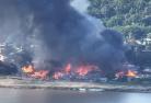 ထီးချိုင့်မြို့မှာ တိုက်ပွဲတွေ ဖြစ်ပွားနေချိန် စစ်အုပ်စုက လေကြောင်းဗုံးကြဲတာ၊ မီးရှို့ဖျက်ဆီးတာကြောင့် ထီချိုင့်မြို့ မီးလောင်နေစဉ်/Photo - CJ